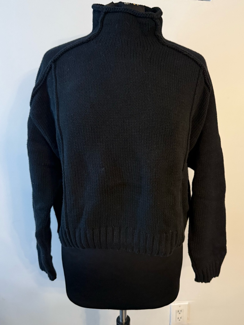 Zara size large women’s Black Turtleneck Knit Sweater